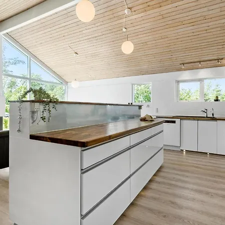 Pet Friendly In With Indoor Swimming Pool