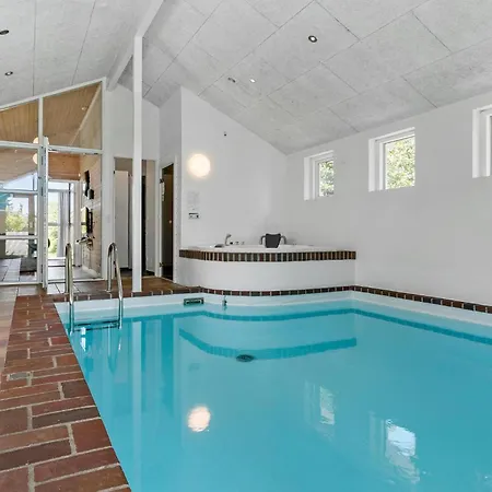 Cozy In With Sauna Holiday home