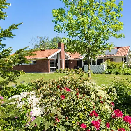 Pet Friendly In With Indoor Swimming Pool